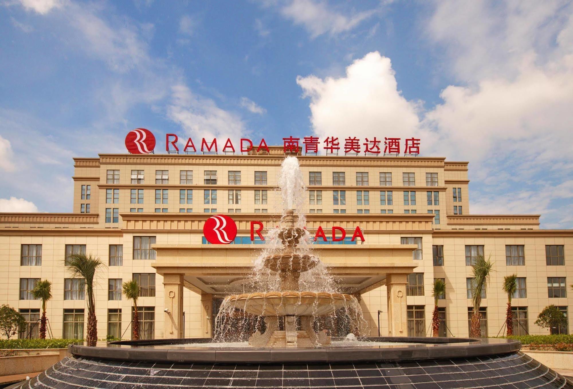 Ramada Shanghai East-Pudong International Airport Exterior foto