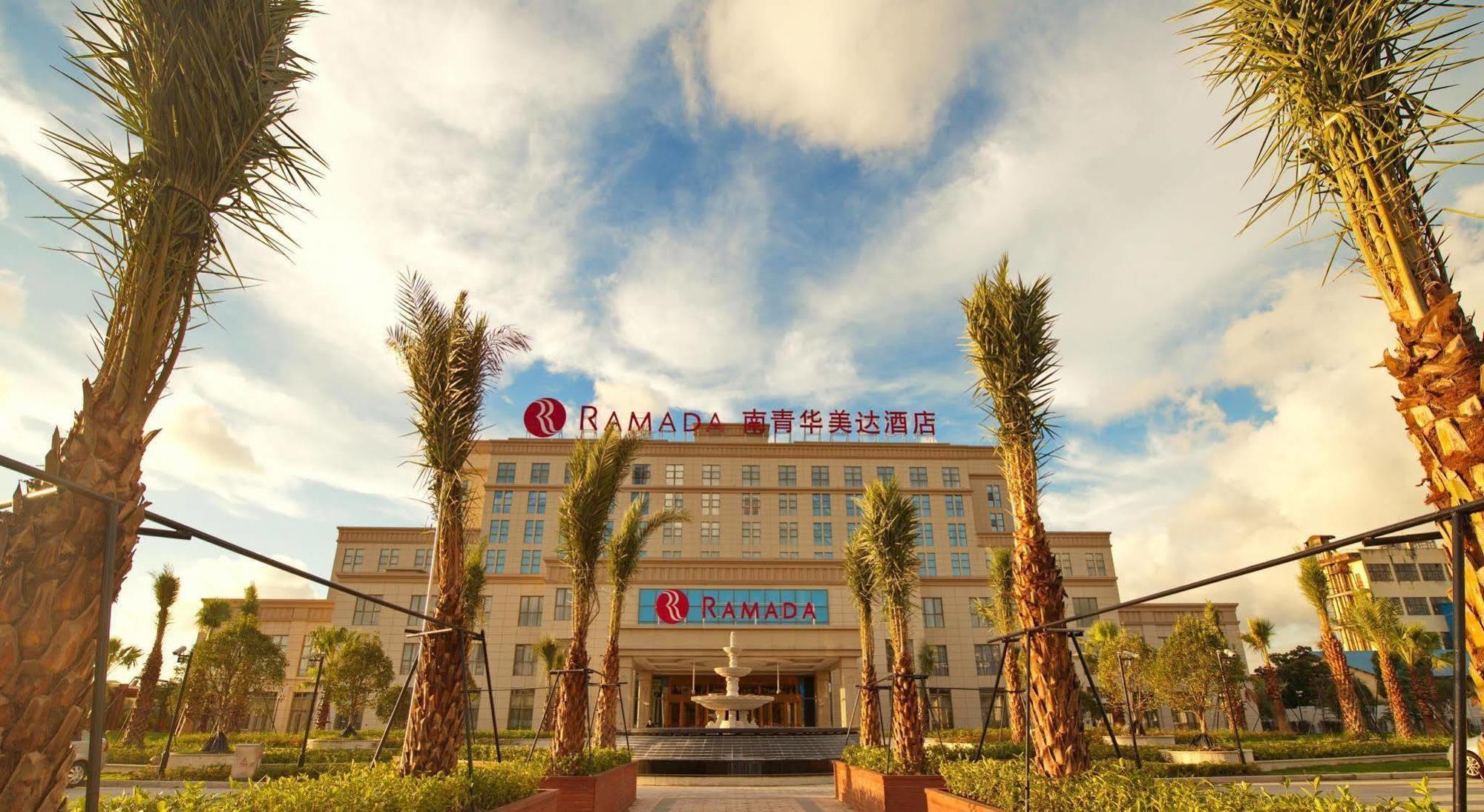 Ramada Shanghai East-Pudong International Airport Exterior foto