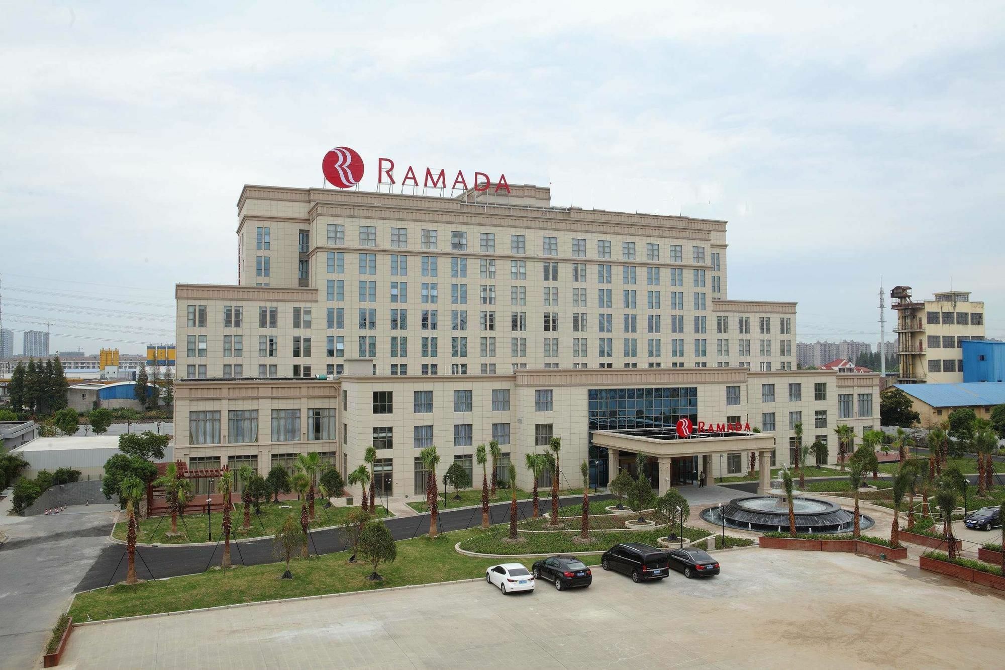 Ramada Shanghai East-Pudong International Airport Exterior foto